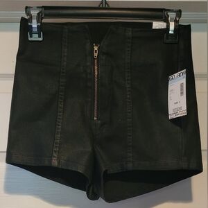 NWT Bongo Juniors Black High Waist Coated Zipper Shorts Size 5 Women's NEW TAGS!